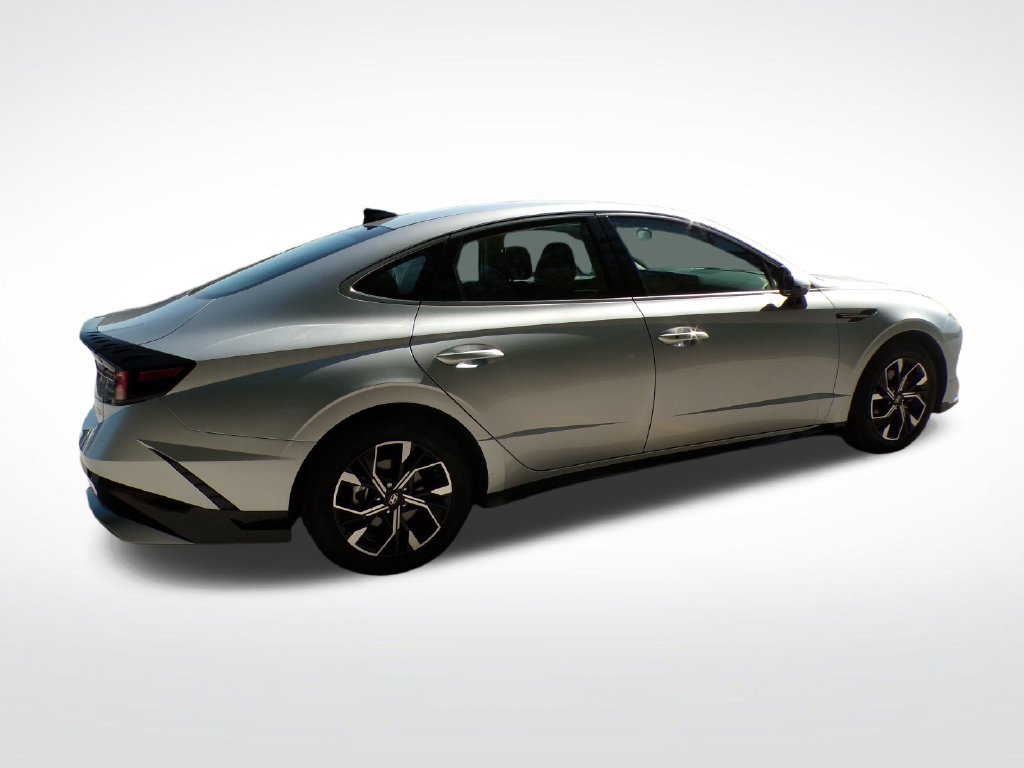 Certified 2024 Hyundai Sonata SEL AWD/4WD image 8
