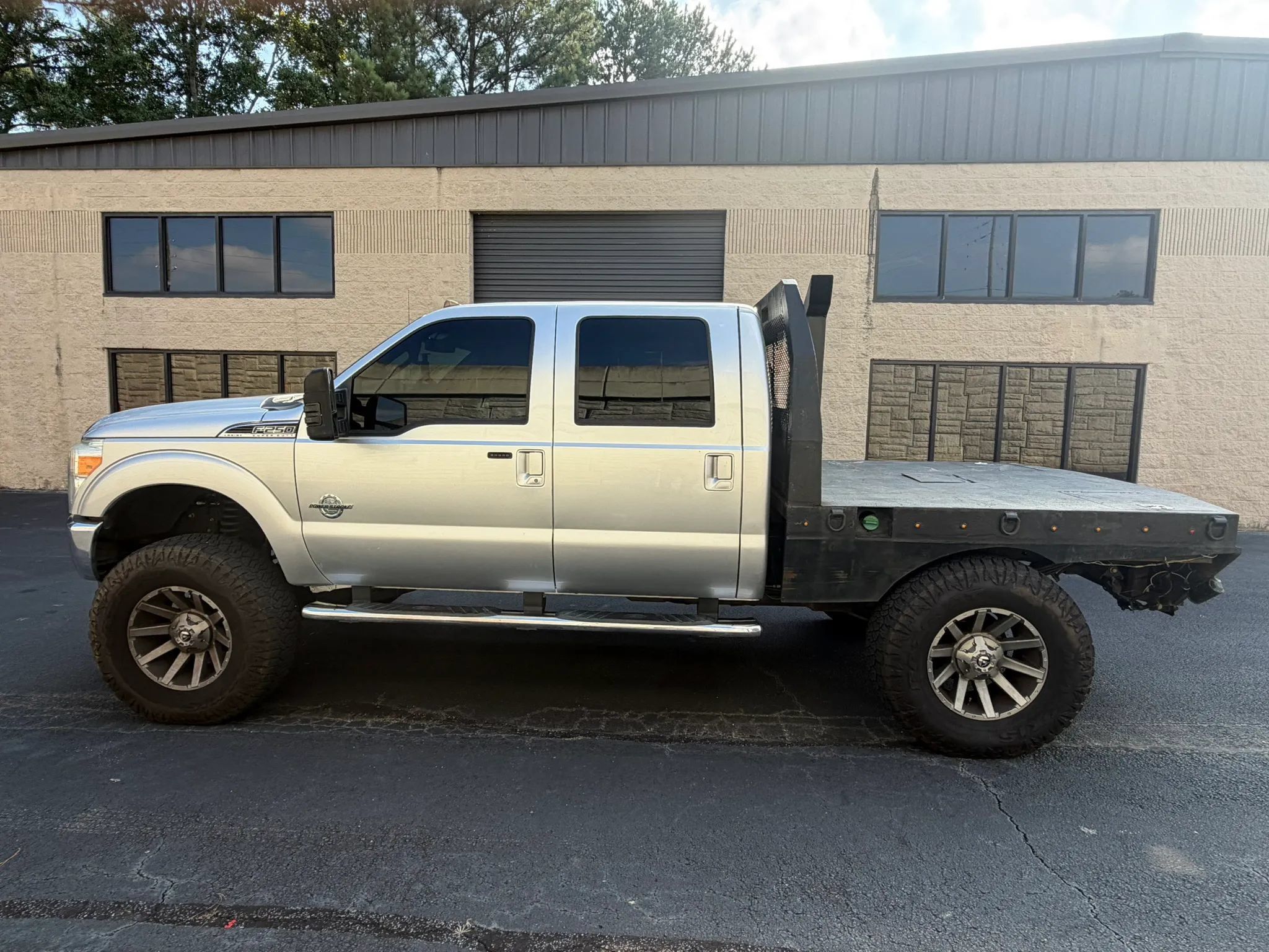 Used 2015 Ford F250 Lariat w/ Lariat Interior Package AWD/4WD image 3