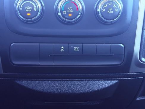 Used 2014 RAM 1500 Classic SLT RWD image 36