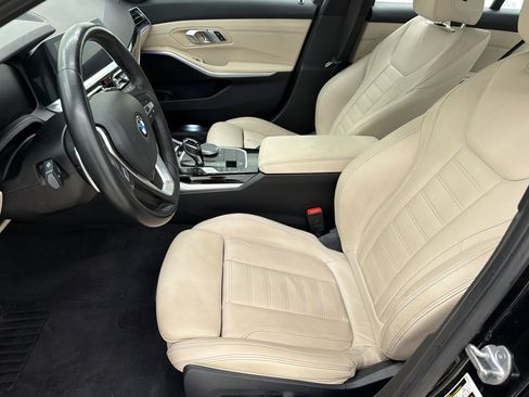Used 2019 BMW 330i xDrive Sedan w/ Convenience Package AWD/4WD image 5