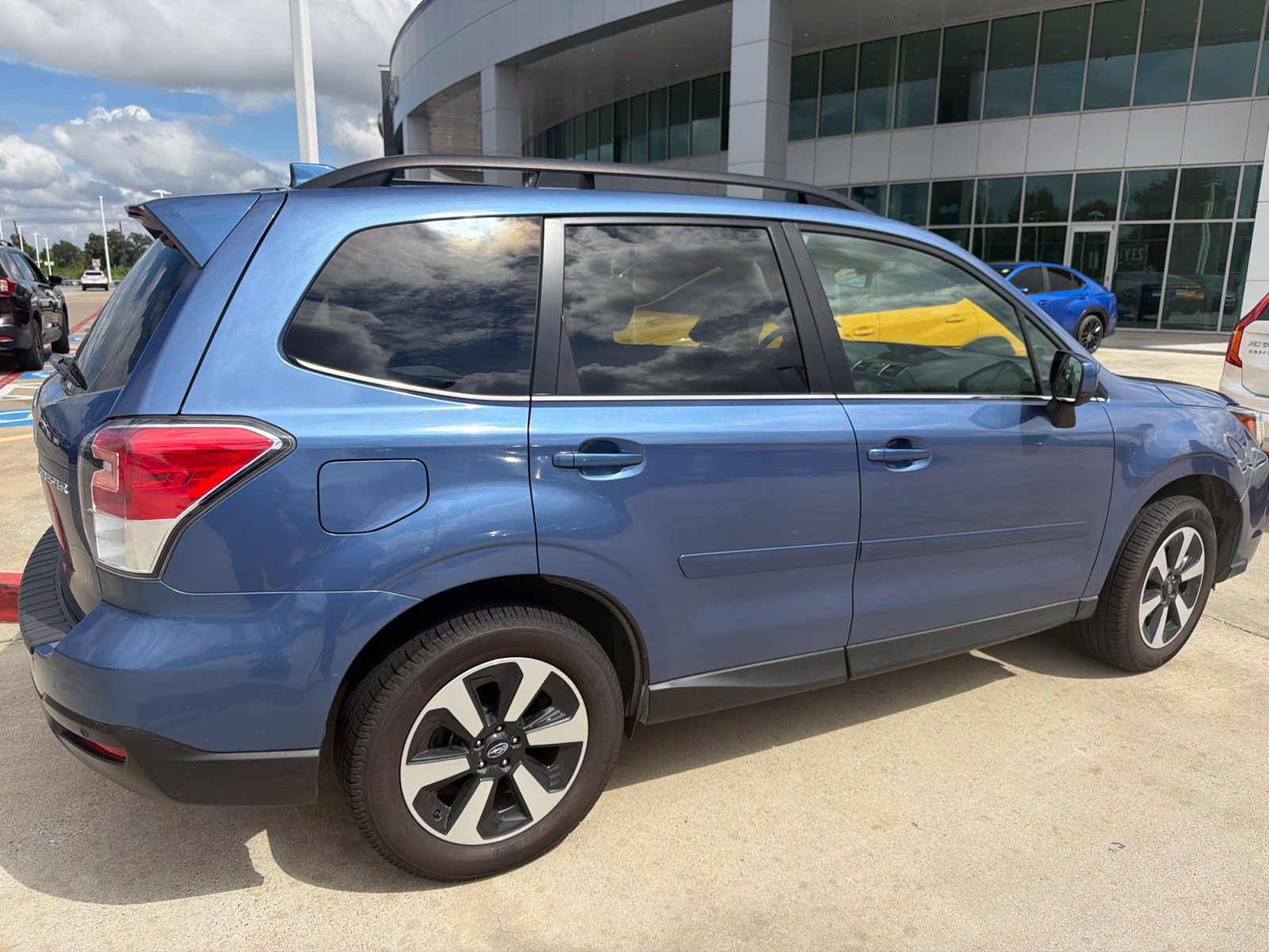 Used 2018 Subaru Forester 2.5i Limited AWD/4WD image 4