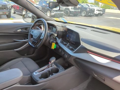 Certified 2024 Chevrolet Trax RS w/ Driver Confidence Package FWD image 11