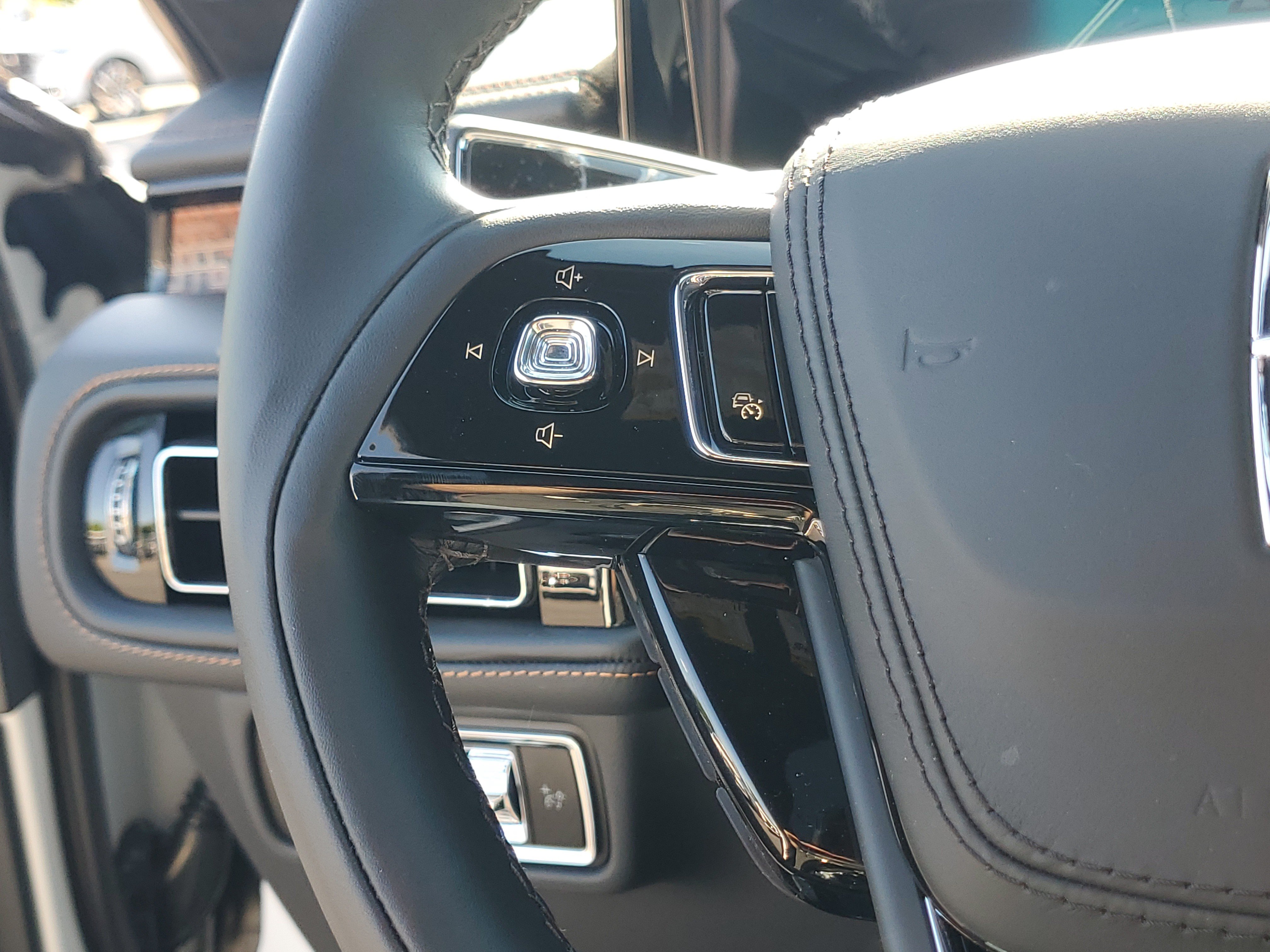 New 2026 Lincoln Aviator Black Label AWD/4WD image 16