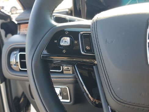 New 2026 Lincoln Aviator Black Label AWD/4WD image 16