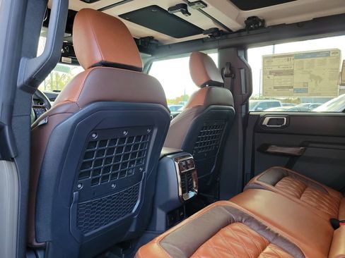 New 2025 Ford Bronco Badlands image 15