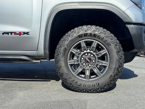 Used 2024 GMC Sierra 1500 AT4X AWD/4WD image 17