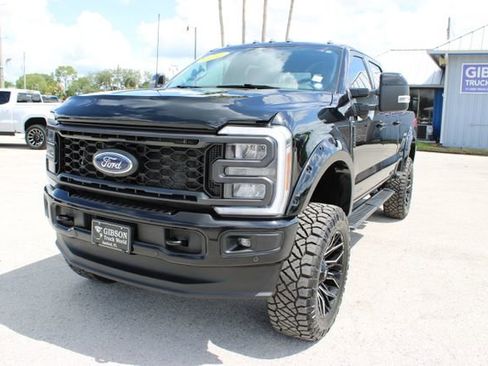 Used 2024 Ford F250 Lariat w/ Lariat Ultimate Package AWD/4WD image 3