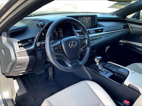 Used 2021 Lexus ES 300h w/ Premium Package FWD image 16