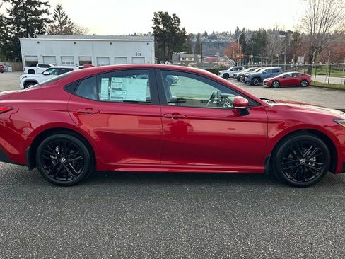 New 2026 Toyota Camry SE AWD/4WD image 4