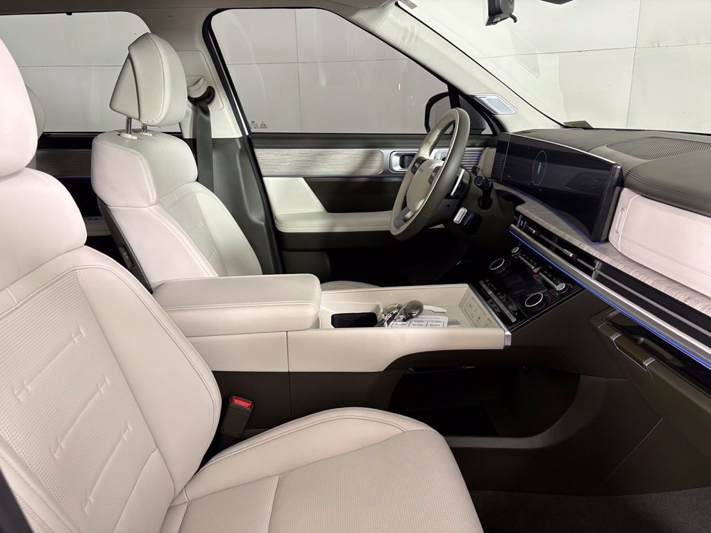 Used 2024 Hyundai Santa Fe Calligraphy AWD/4WD image 14