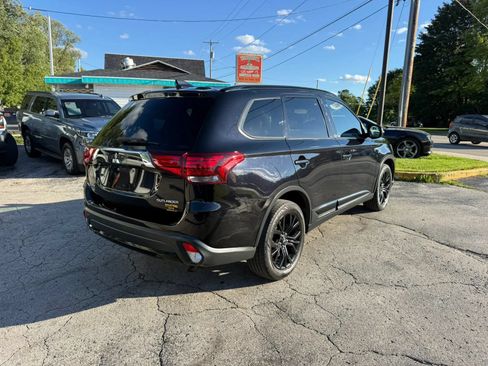 Used 2018 Mitsubishi Outlander LE AWD/4WD image 5