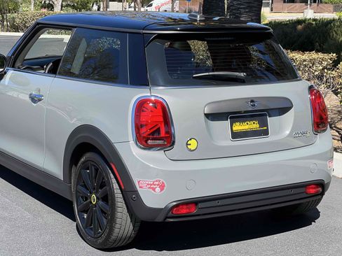 Used 2021 MINI Cooper SE w/ 6.5" Touchscreen Package FWD image 48