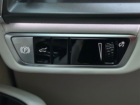 New 2026 Cadillac Vistiq Sport image 33