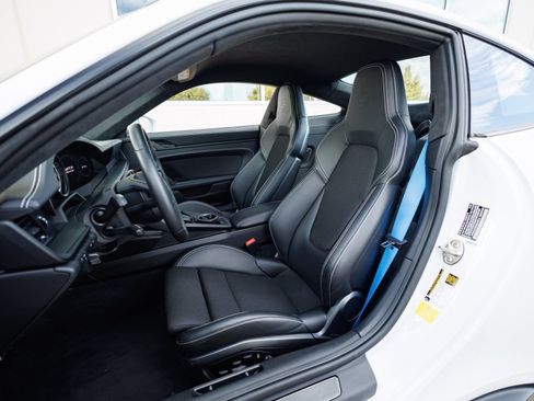 Used 2022 Porsche 911 GT3 RWD image 39