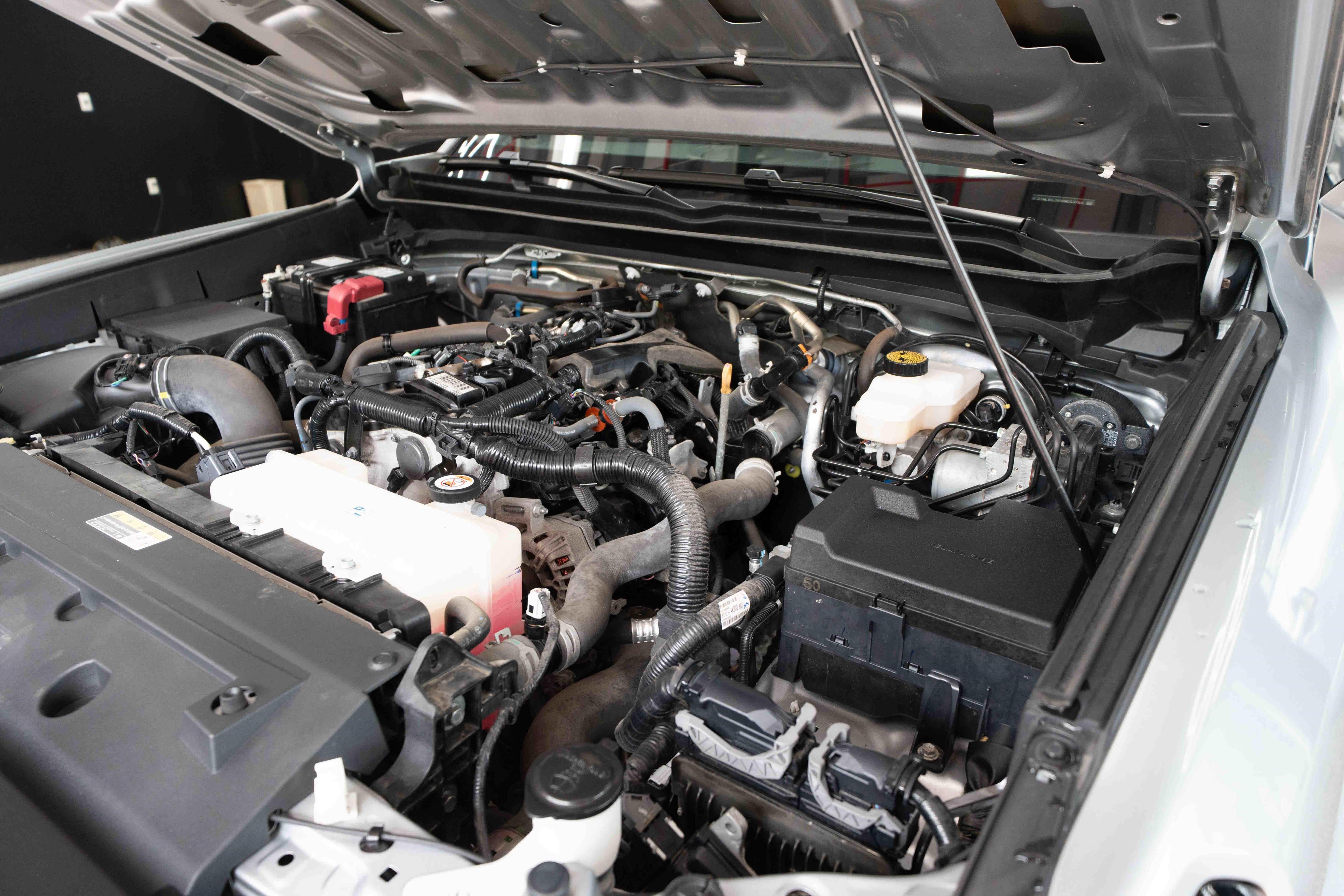 Used 2024 Toyota Tacoma SR5 AWD/4WD image 32