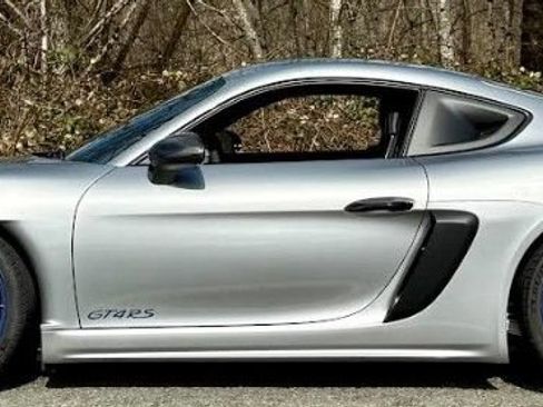 Used 2023 Porsche 718 Cayman GT4 RS RWD image 1