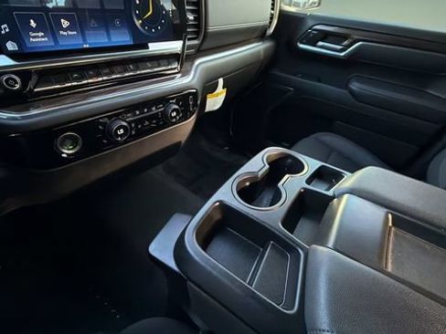 Used 2024 Chevrolet Silverado 1500 RST w/ Z71 Off-Road Package AWD/4WD image 14