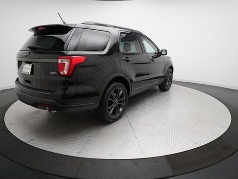Used 2018 Ford Explorer XLT w/ Equipment Group 202A image 39