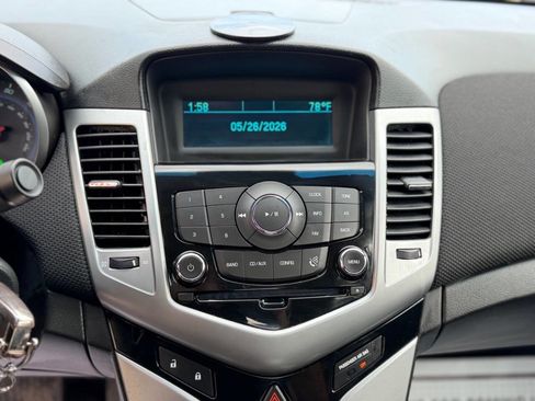 Used 2011 Chevrolet Cruze LT FWD image 20