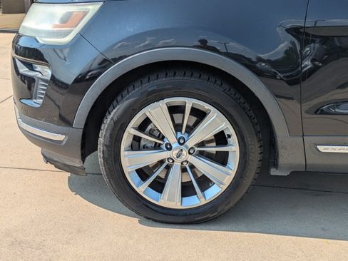 Used 2019 Ford Explorer Limited w/ Class III Trailer Tow Package FWD image 23