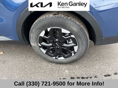 Certified 2025 Kia Sorento S w/ Panoramic Sunroof Package image 24