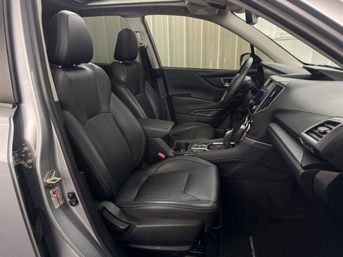 Used 2019 Subaru Forester Limited AWD/4WD image 9