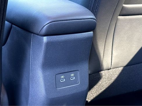 Used 2025 Nissan Kicks SR FWD image 25