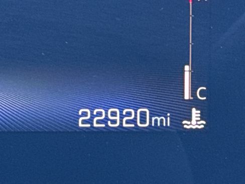 Certified 2024 Chevrolet Trax RS w/ Sunroof Package image 22