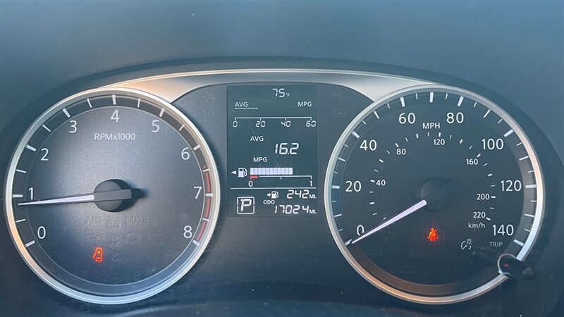 Used 2018 Nissan Kicks S FWD image 11