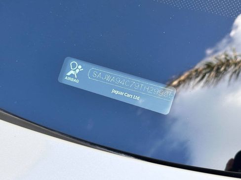 Used 2009 Jaguar XJ Vanden Plas Super V8 Portfolio RWD image 44