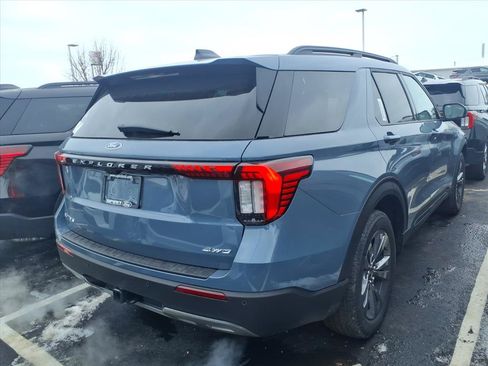 Used 2026 Ford Explorer Active w/ Active Comfort Package AWD/4WD image 3