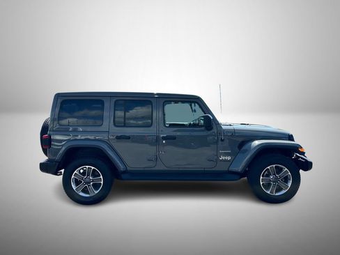 Used 2021 Jeep Wrangler Unlimited Sahara AWD/4WD image 5