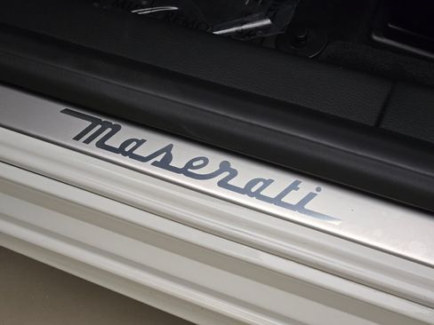 Used 2023 Maserati Quattroporte GT RWD image 36