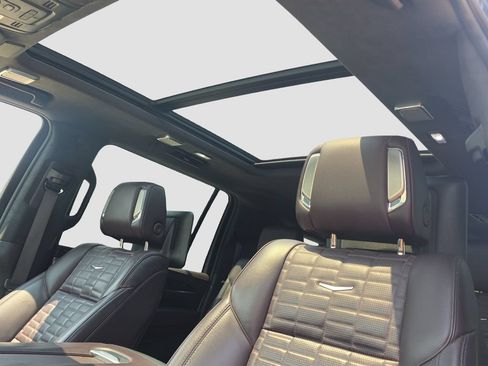 Used 2022 Cadillac Escalade ESV Sport Platinum AWD/4WD image 29