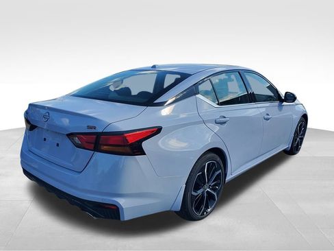 New 2025 Nissan Altima 2.5 SR w/ SR Premium Package image 4