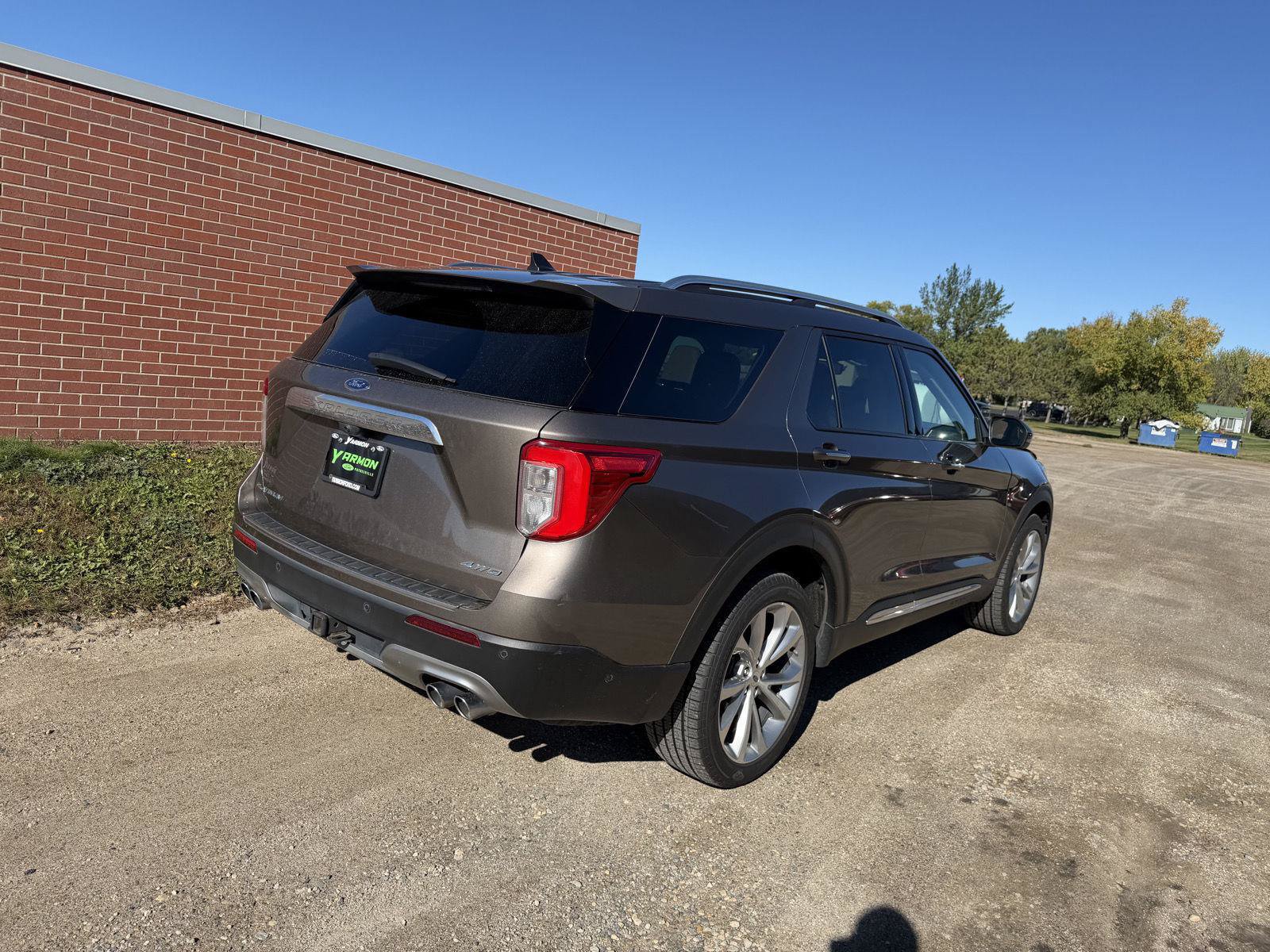 Used 2021 Ford Explorer Platinum w/ Equipment Group 601A AWD/4WD image 6