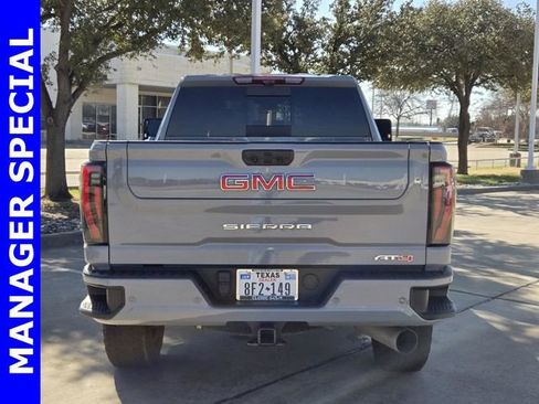 Used 2024 GMC Sierra 2500 AT4 w/ AT4 Premium Plus Package AWD/4WD image 5