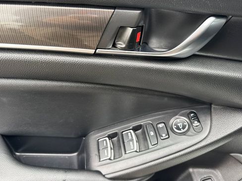 Certified 2022 Honda Accord Sport image 5