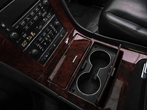 Used 2008 Cadillac Escalade AWD image 25