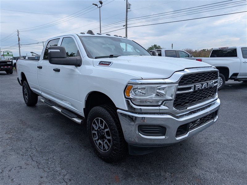 Used 2024 RAM 2500 Tradesman w/ Chrome Appearance Group AWD/4WD image 10