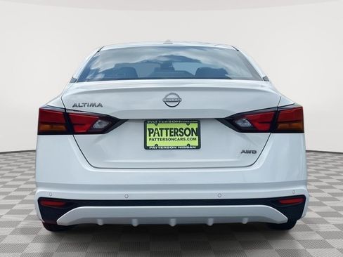 Used 2025 Nissan Altima 2.5 SV AWD/4WD image 6