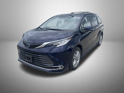 Used 2025 Toyota Sienna Limited