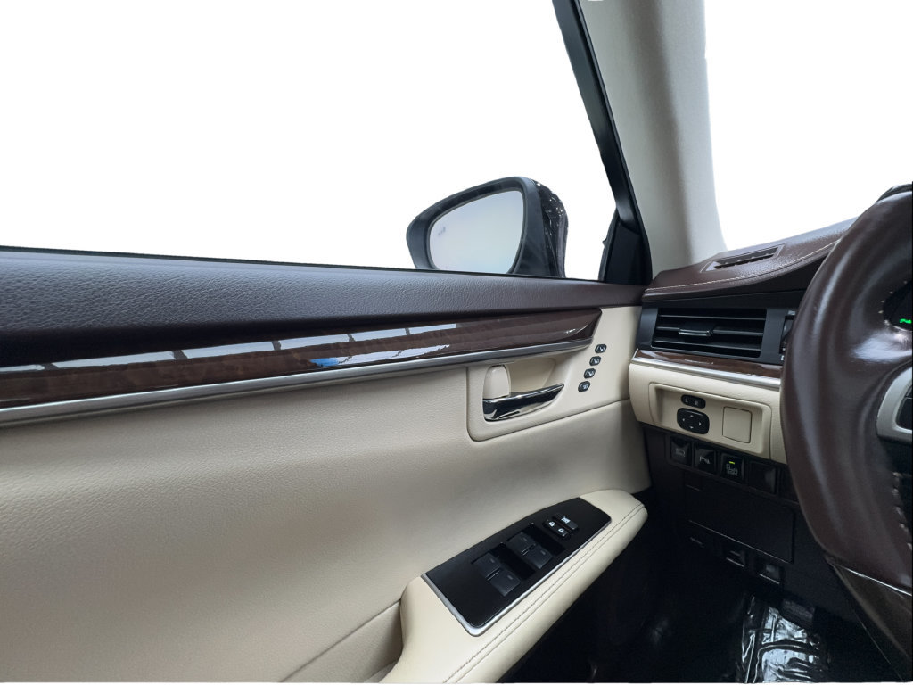 Used 2016 Lexus ES 350 w/ Navigation System Package FWD image 43
