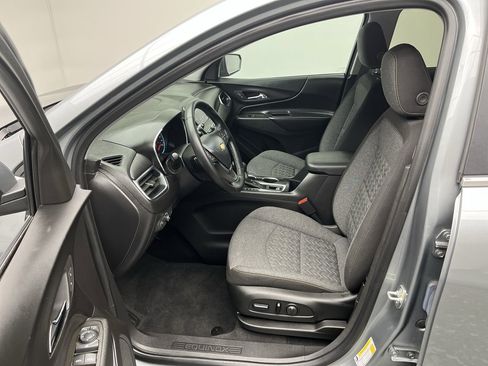 Certified 2023 Chevrolet Equinox LT w/ Driver Convenience Package image 3