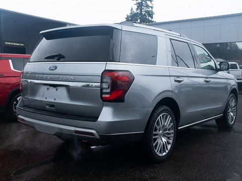 Used 2024 Ford Expedition Limited image 6