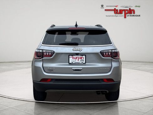 Used 2022 Jeep Compass Limited AWD/4WD image 4