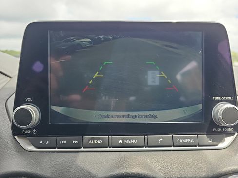 Used 2023 Nissan Sentra SV FWD image 24