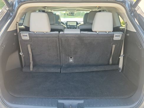 Used 2023 Toyota Highlander XLE FWD image 15