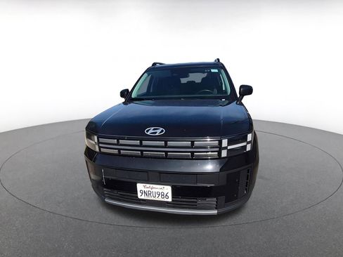 Used 2025 Hyundai Santa Fe SEL image 2