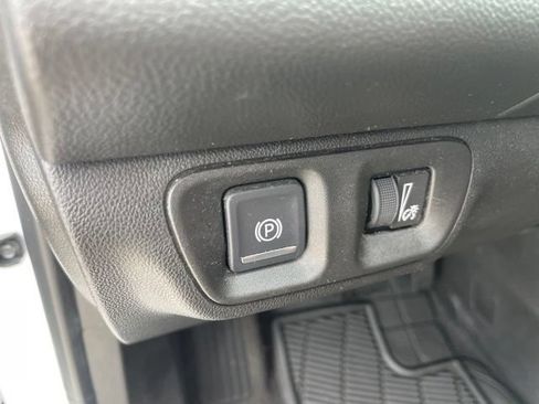 Used 2018 GMC Acadia SLE AWD/4WD image 28